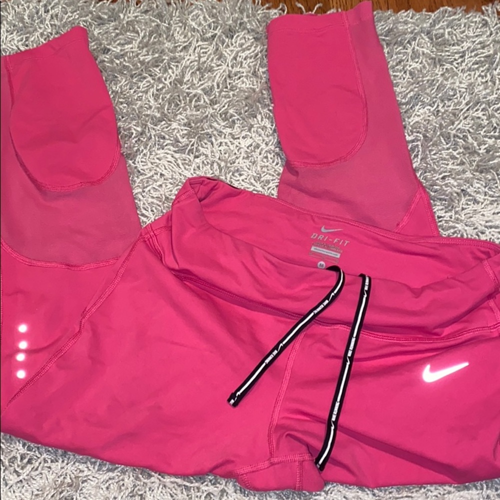 Nike Dri-Fit Cropped Leggings